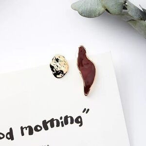 3/$30 💛 Enamel Irregular Asymmetric Earrings